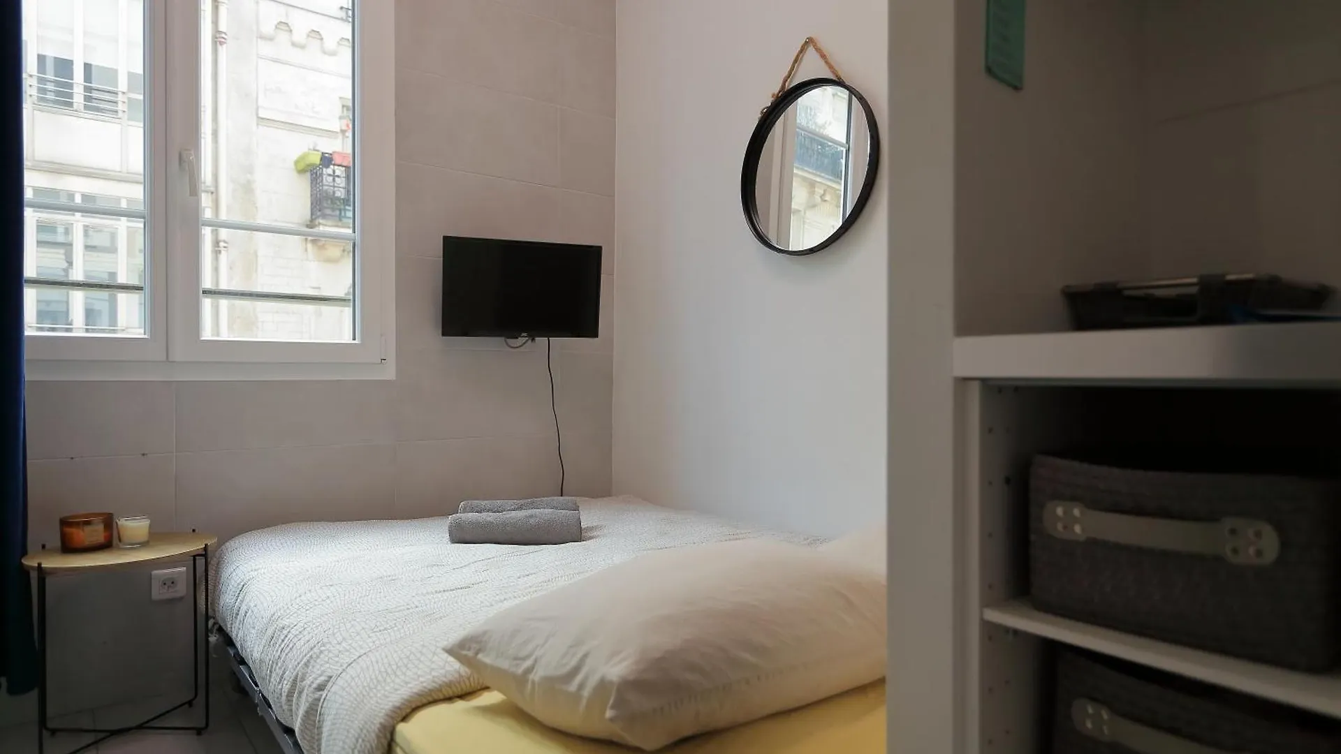 Stay In The Heart Of Paris contacts